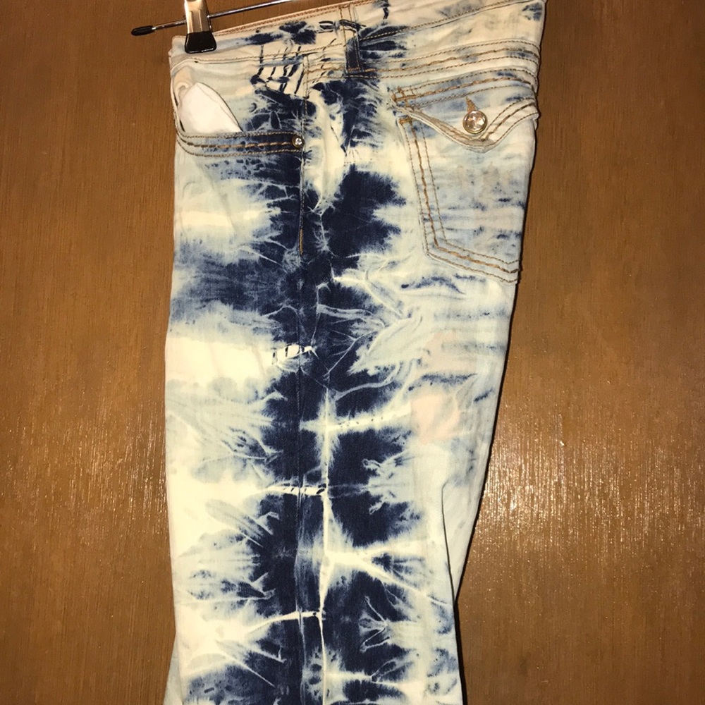 GEO by GEOVANNY faded jeans